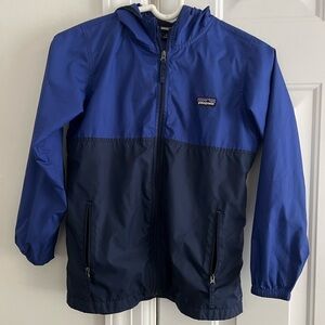 Kids Patagonia raincoat great condition